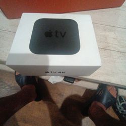 TV 4K 32 GB