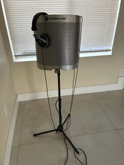 VMS sterling vocal microphone shield and head phones