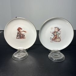 Hummel Vintage 1980s Set Of 2 Collectible Wall/Display Plates Reutter Porzellan