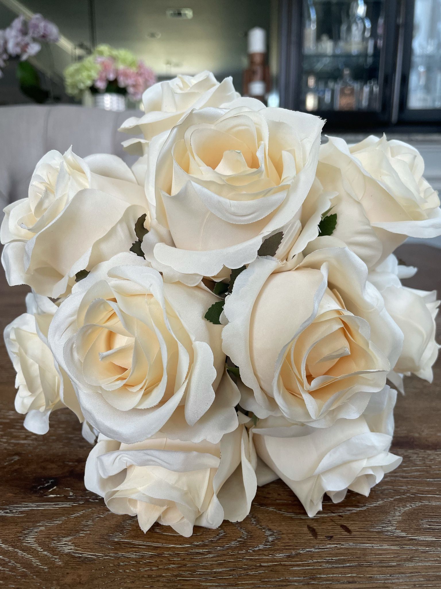 Cream-colored Artificial 10 Rose Bouquet 11"