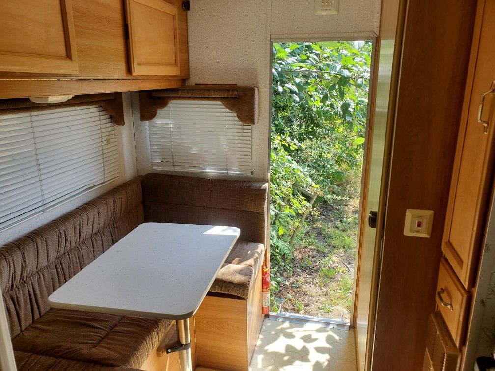 1999-lance-835-lite-for-sale-in-gig-harbor-wa-offerup