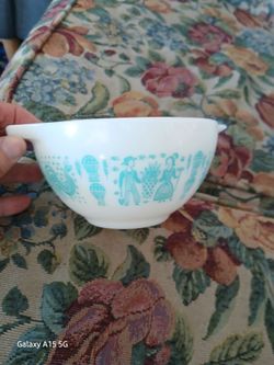 Vintage  Pyrex Bowl