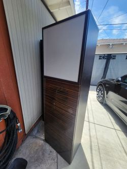 Free cabinets