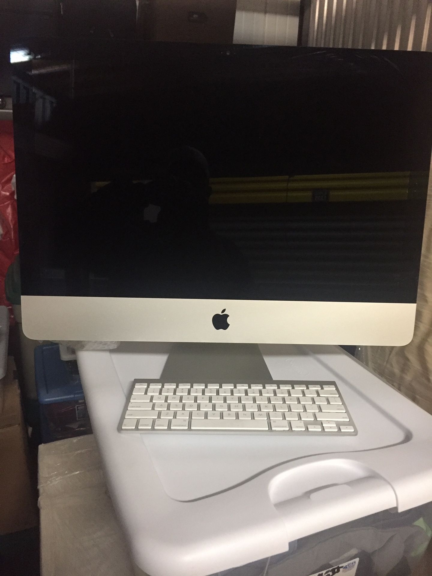 Apple 20” iMac Desktop Computer