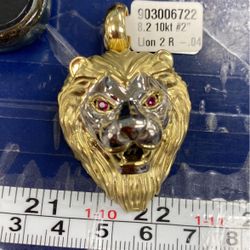 10k Lion Charm