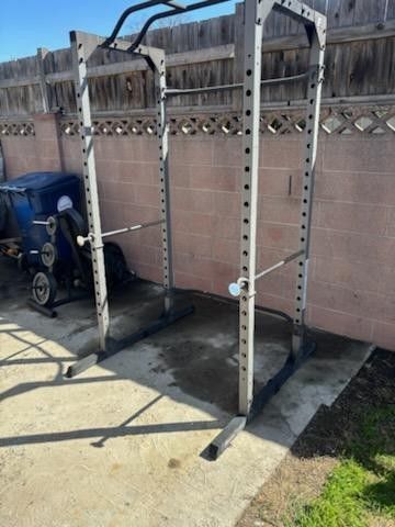 Power Rack (Gym) & Weight Set