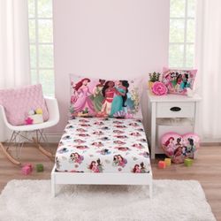 Disney Princesses Toddler Crib Sheet Set