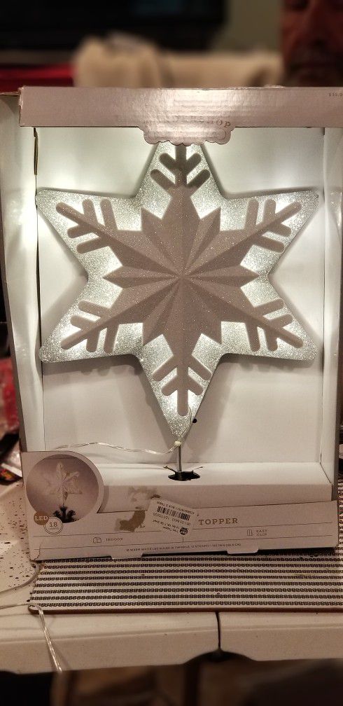 14.5in 18 Led Light White Glitter Snowflake Tree Topper - Wondershop

