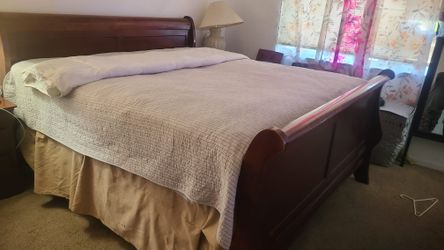 Complete King Brown BedRoom Set