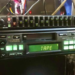 ALPINE TDM-7544 CASSETTE RECEIVER W/ALPINE ERE180 CROSSOVER EQ