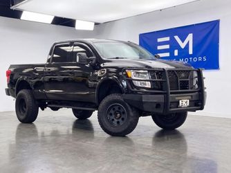 2016 Nissan TITAN XD Crew Cab