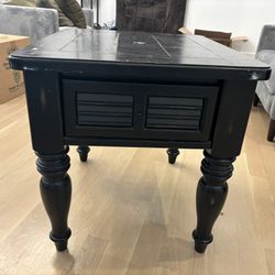 Solid Wood End Table / Nightstand 
