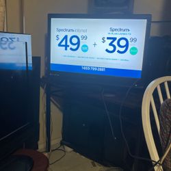 32 Inches Color Tv Emerson 