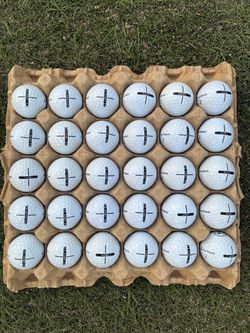 30 golf ⛳️ balls Taylor made + distance