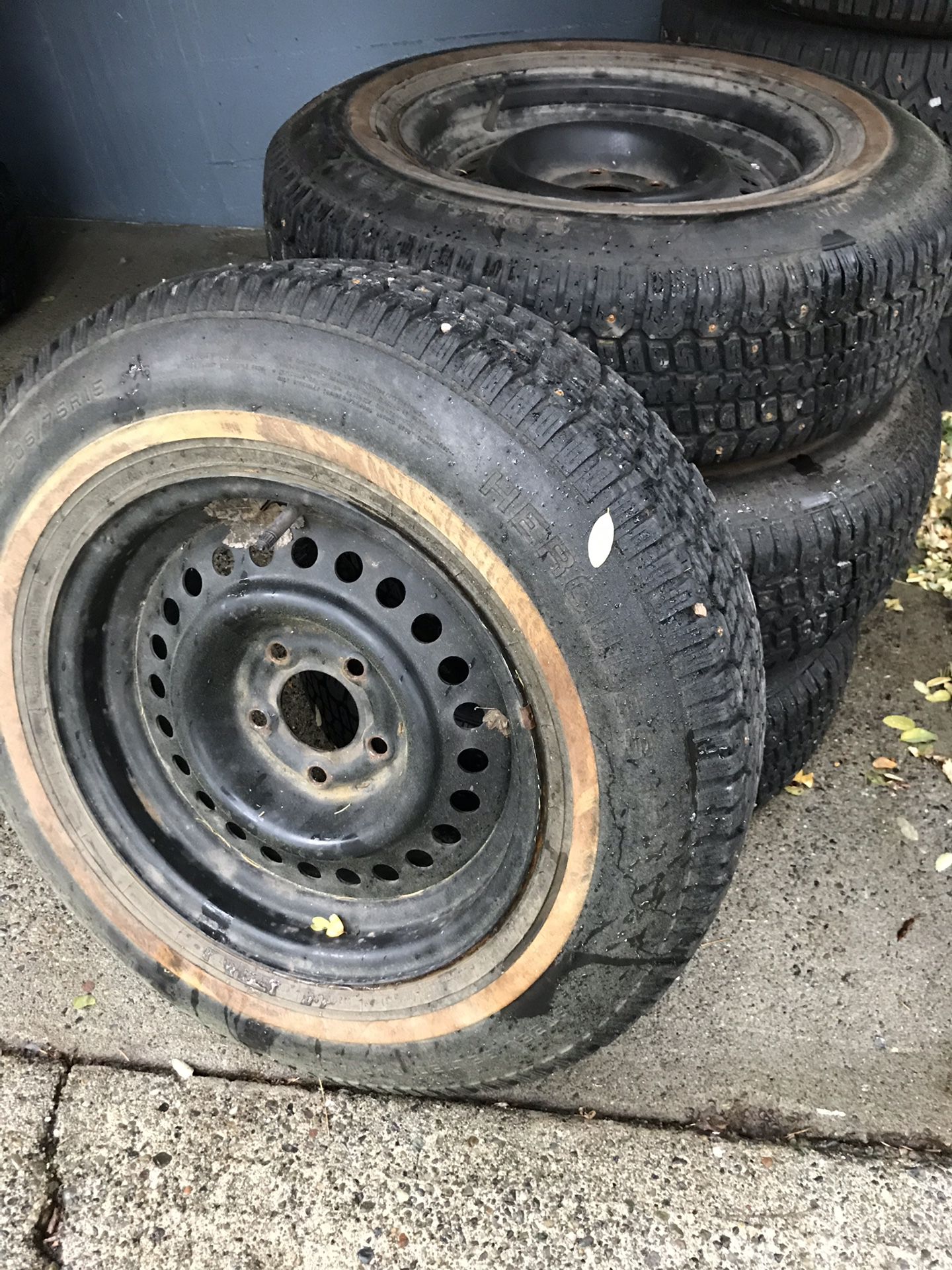 15” Studded snow tires