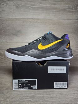 Nike Kobe VIII Protro Lakers Away GS Size 7 Youth / Women’s 8.5 FN0266-002 New