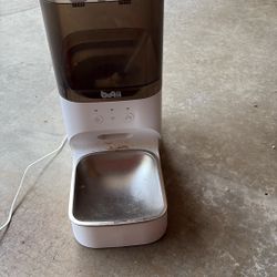 Electric Dog Feeder
