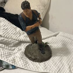 Uncharted Nathan Drake Statue