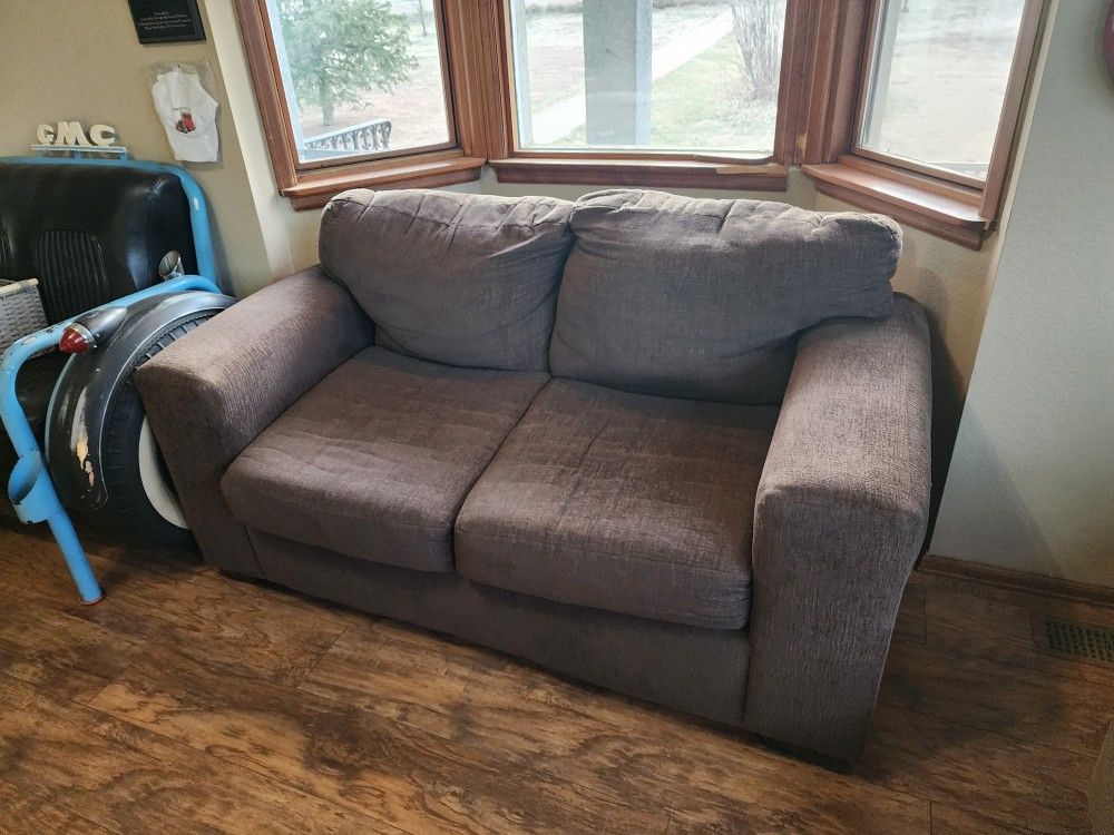 Like NEW Couch
