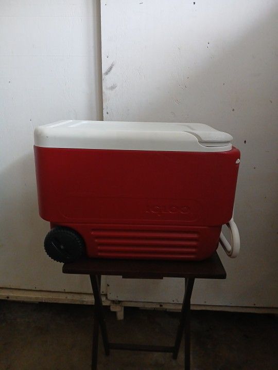 Igloo Wheelie Cooler
