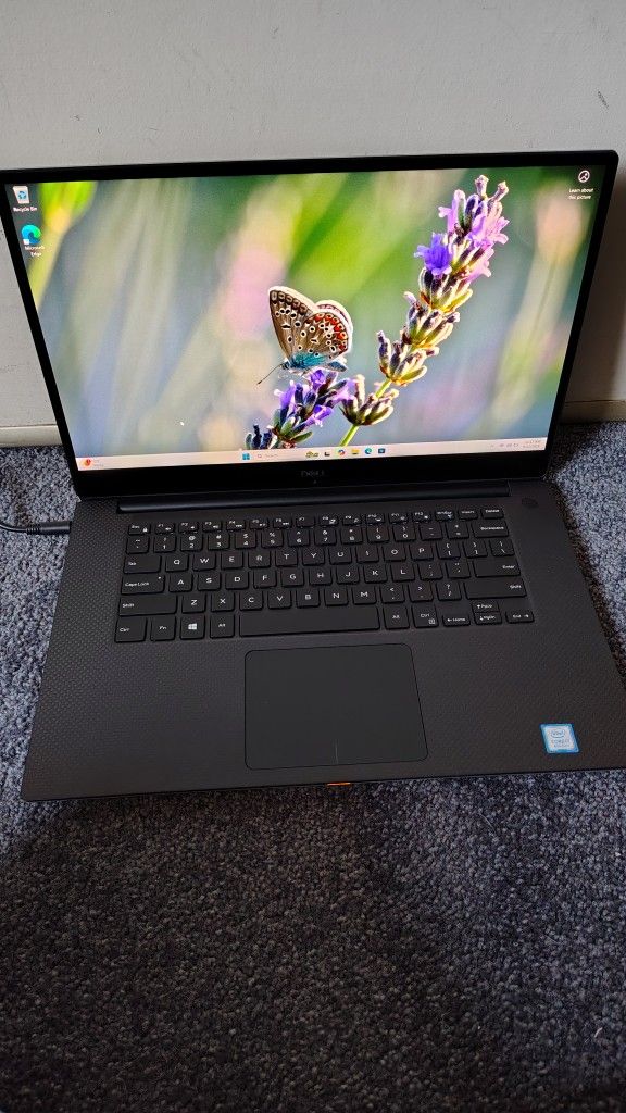 Dell XPS 9570 Laptop 15.6in touchscreen (Check Out My Page For More)