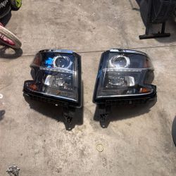 2016 Chevy Tahoe Oem Halogen Headlights 