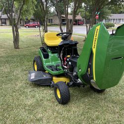 S100 42 in. 17.5 HP Gas Hydrostatic Riding Lawn Tractor 🚜 