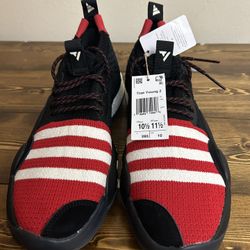 Men’s basketball shoes 