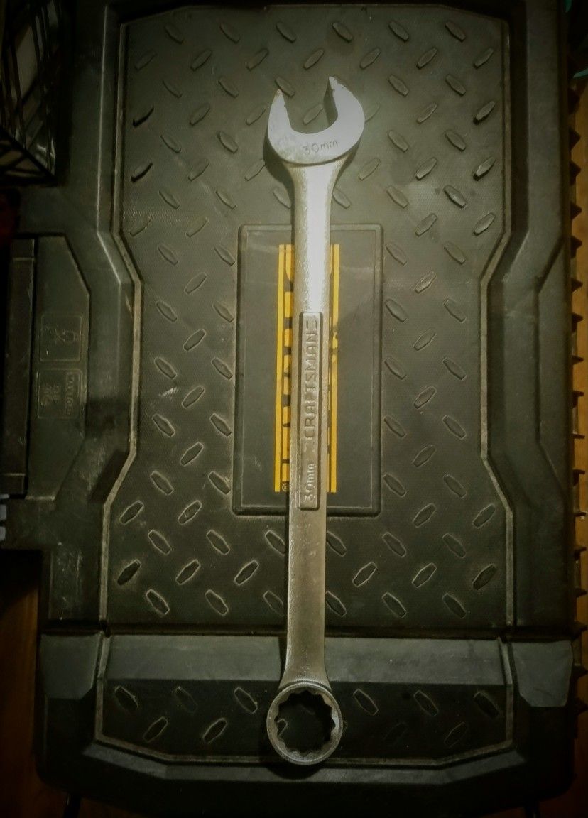 Men 33 Mm Standard Wrench
