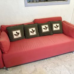 Futon/sofa + Cushions