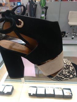 Sandal pump