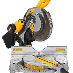 New DEWALT

15 Amp Corded 12 in. Compound Double Bevel Miter Saw

(459)


