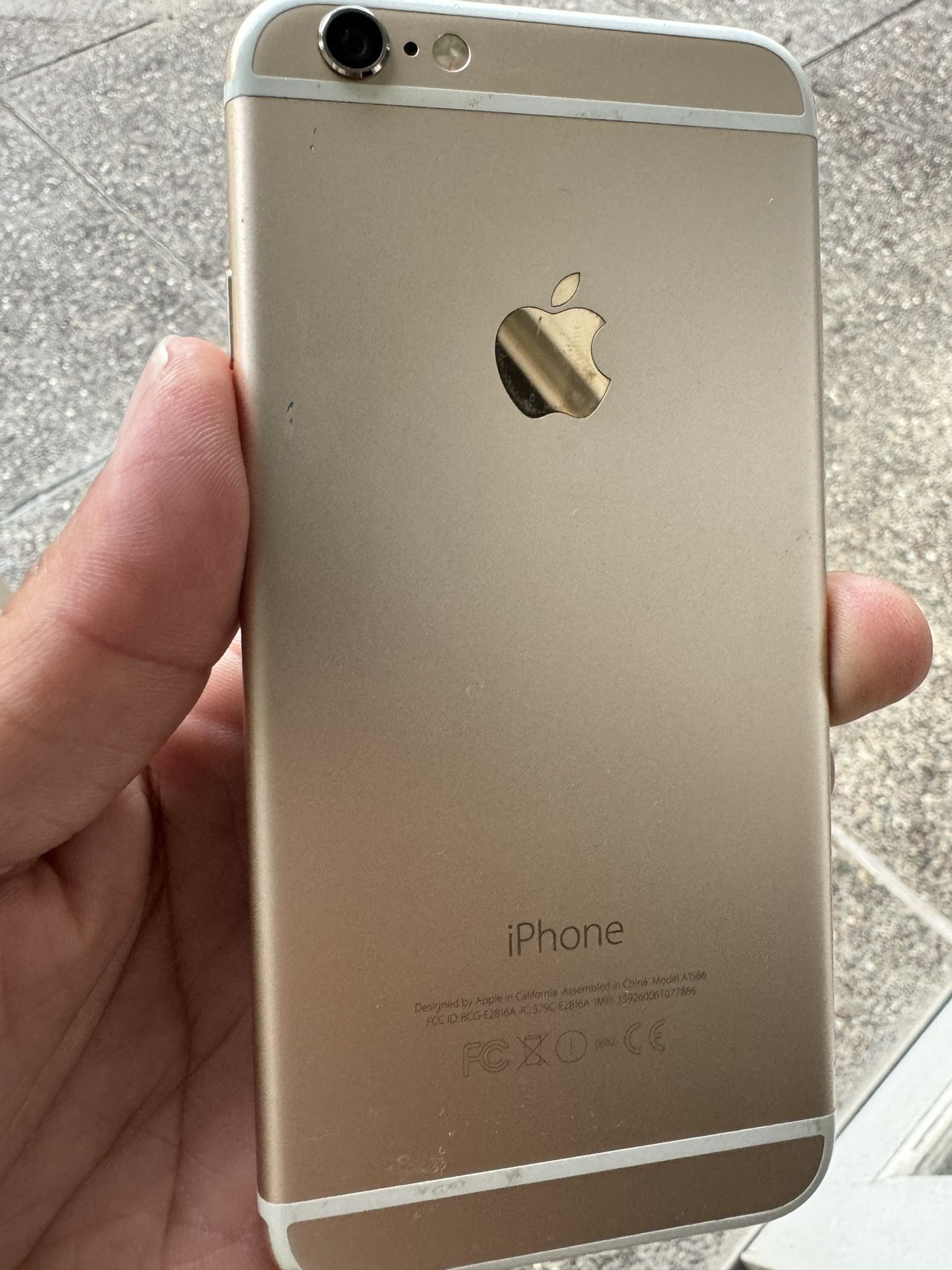 Apple iPhone 6 With 16 GB ( Unlocked ) 