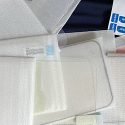 NEW- iPhone 15/14 plus 6.7-Inch, Glass Film screen protector. 3 pieces -Only $5  -3 glasses