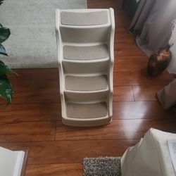 Amazon Basics Nonslip Pet Stairs 