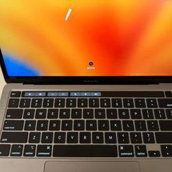 2020 MacBook Pro 13-inch Intel Core i5 16GB RAM 512 GB Storage 4 Thunderbolt3 ports