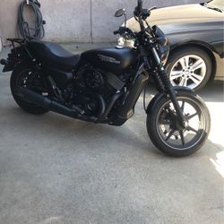 2018  HARLEY  DAVIDSON  750