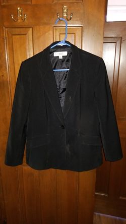 Women's black suit jacket size 8P