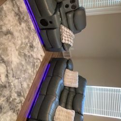 Couch set