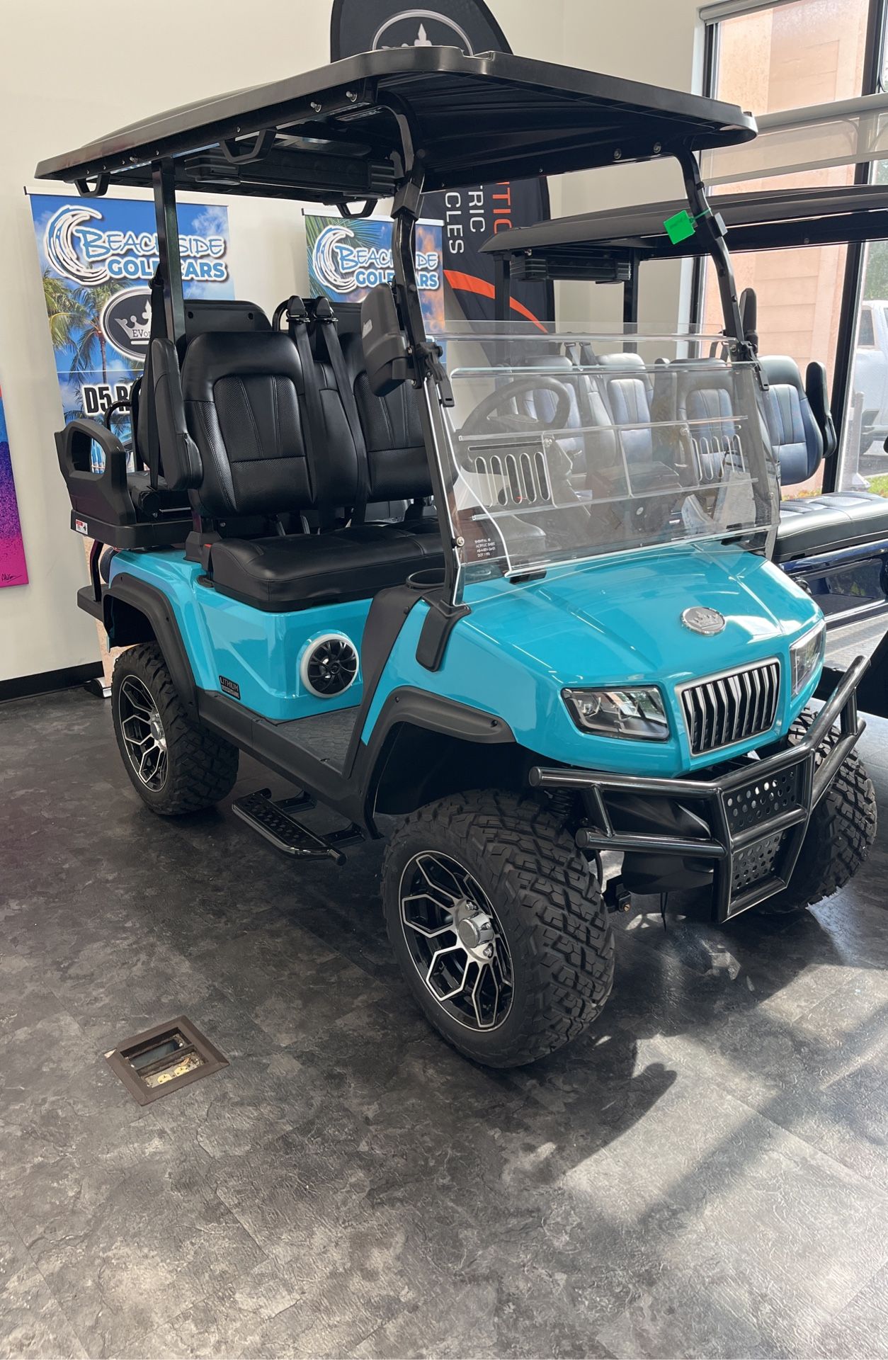 New Lithium Battery Golf Cart