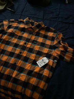 Brand new obey flannel! Never been used! Size M