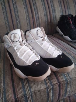 T W 03 10.5 Nike air jordans
