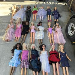 116pc 3ft Barbies 