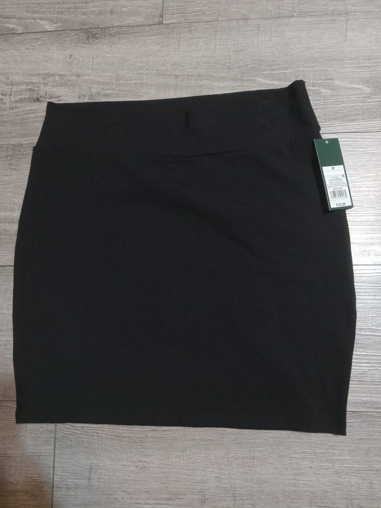 Womens All Black Pull On Comfortable Skirt- Size Medium Cotton Material New With Tags 