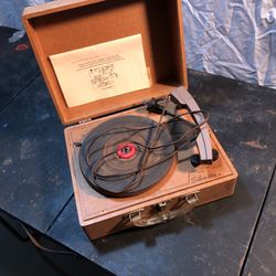 Vintage Silvertone Phonograph  