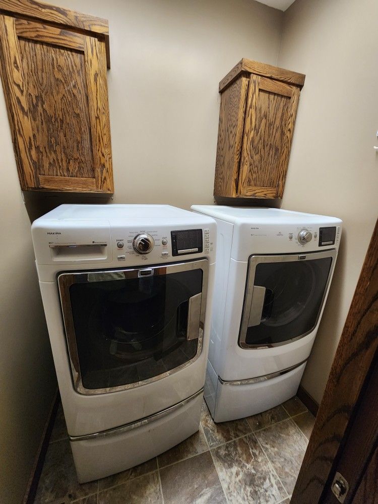 Maytag washer & dryer set