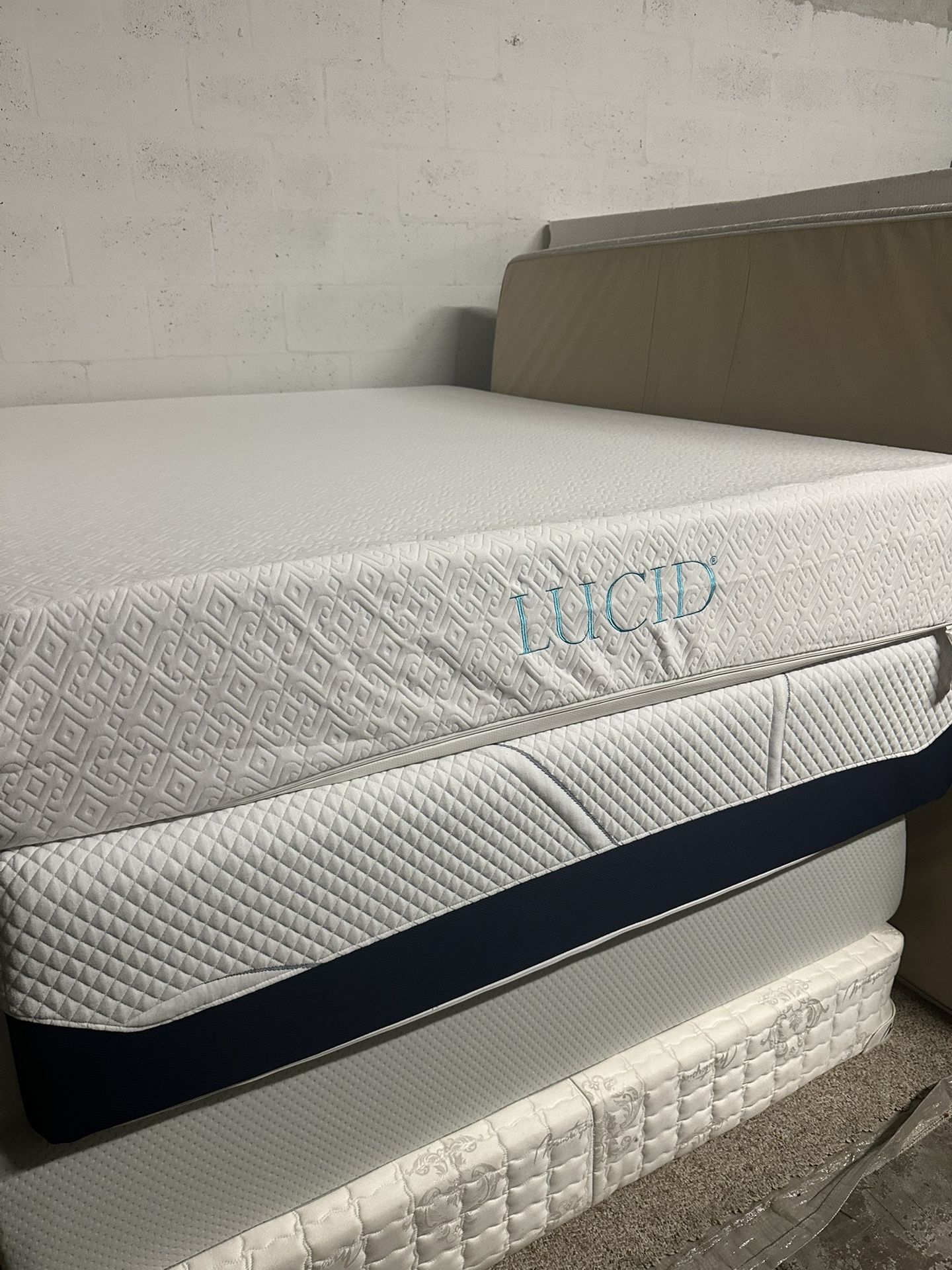 Lucid Gel Memory Foam Queen Mattress