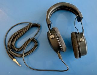 Beyerdynamic DT 1770 PRO Closed-back Studio Headphones