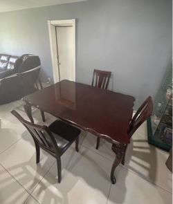 Cherry Wood Dining Table with 4 Chairs