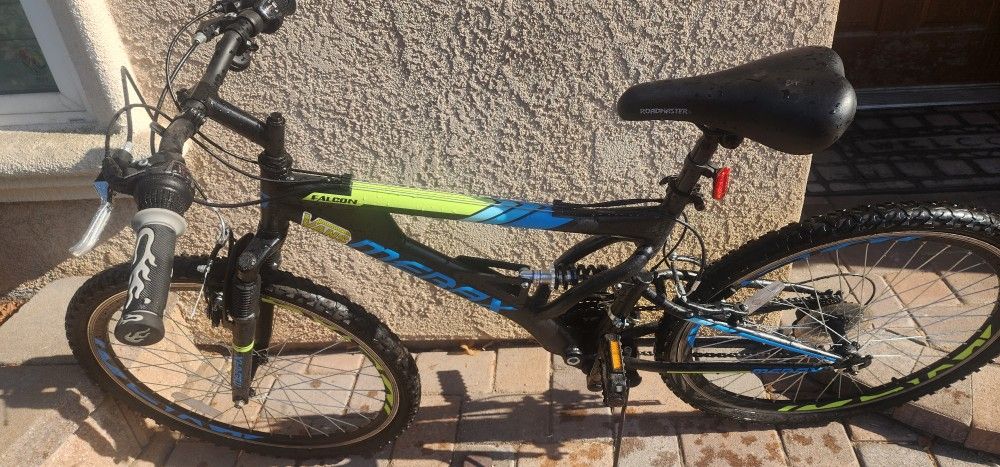 Merax Falcon Mountain Bike 26 in
